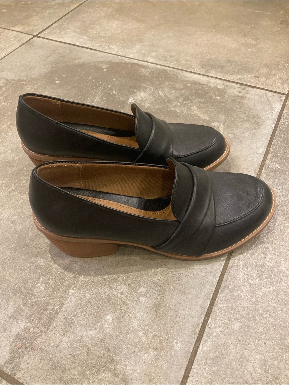 Women's Black Leather Low Heel Loafers
